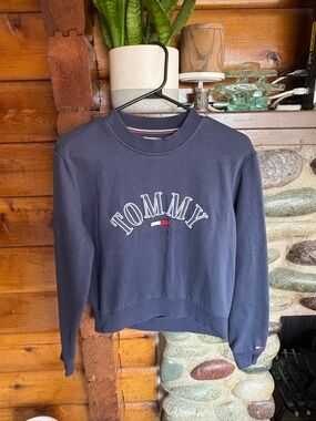 Tommy Hilfiger ✨ “Tommy Jeans” Navy Crewneck ✨ Women’s XS